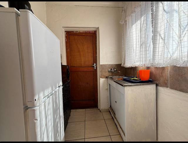 2 BEDROOM HOUSE FOR SALE IN VANDERBIJLPARK CE 4